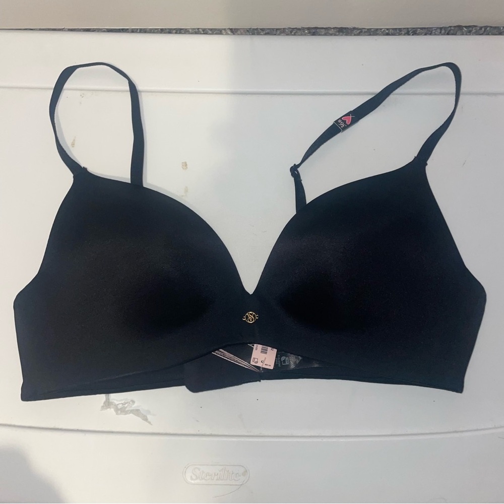 Victoria's Secret Black Plunge Bra with Adjustable Straps